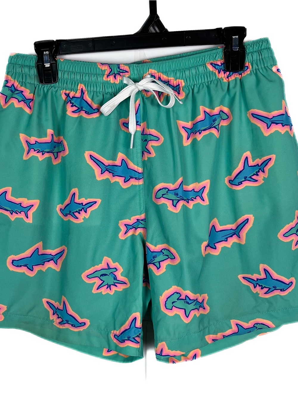Chubbies Lined Swim Trunks Green Sharks AOP Mens Large 5.5” Ins Pockets Stretch
